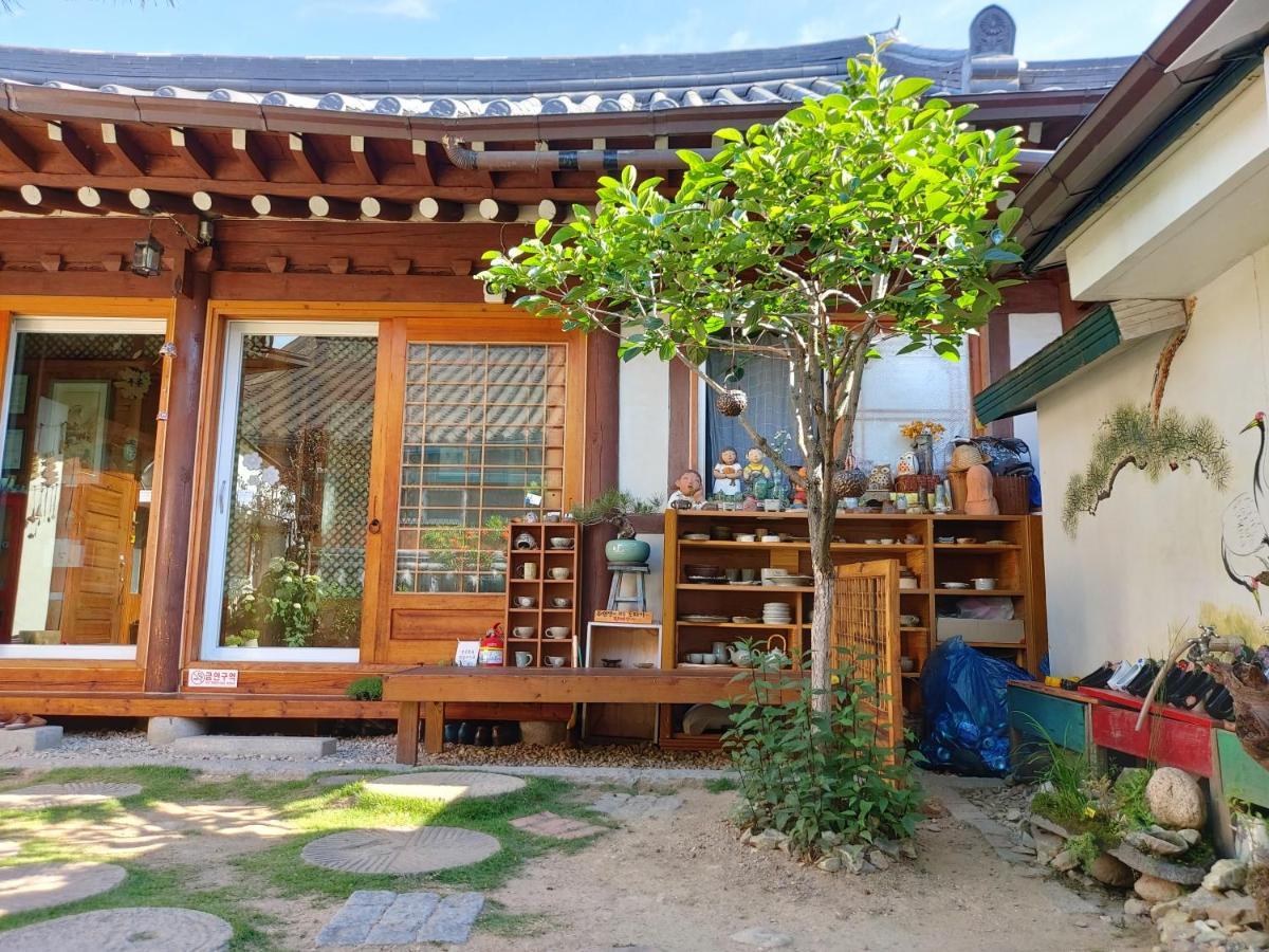Hotel The Blue Cradle à Jeonju Extérieur photo