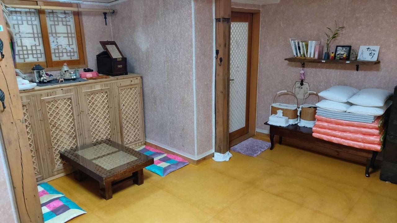 Hotel The Blue Cradle à Jeonju Extérieur photo