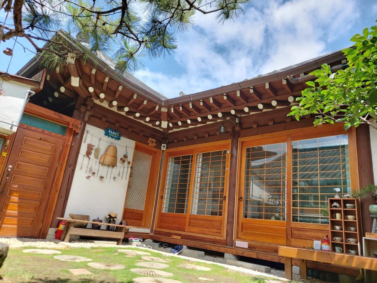 Hotel The Blue Cradle à Jeonju Extérieur photo