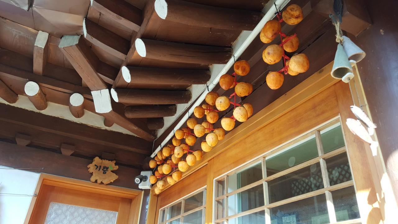 Hotel The Blue Cradle à Jeonju Extérieur photo